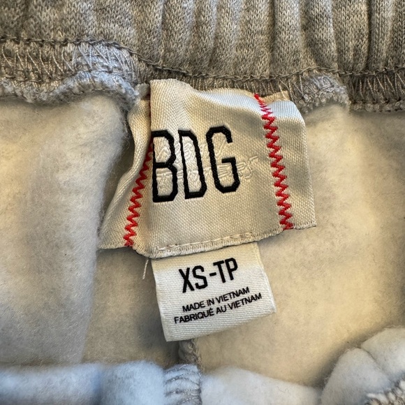 Urban Outfitters BDG Shorts - Picture 3 of 5